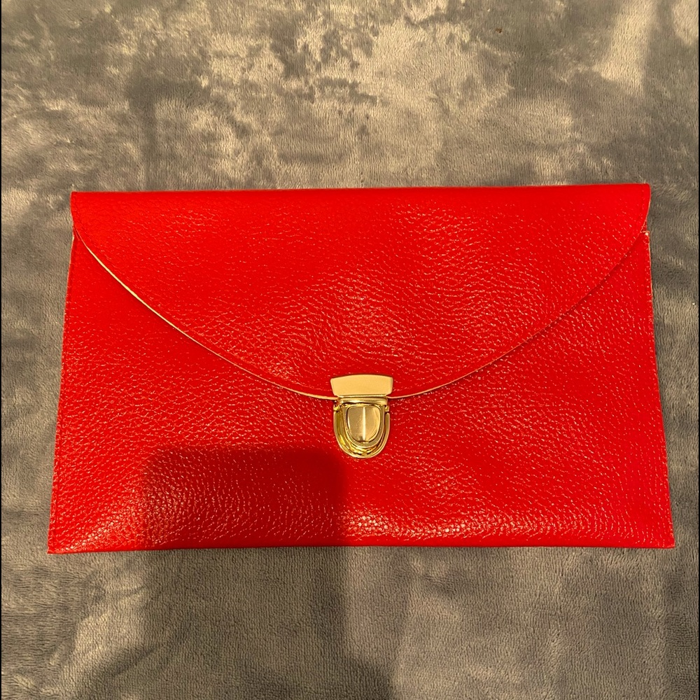 Envelope clutch red